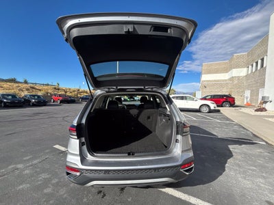 2025 Volkswagen Taos SE
