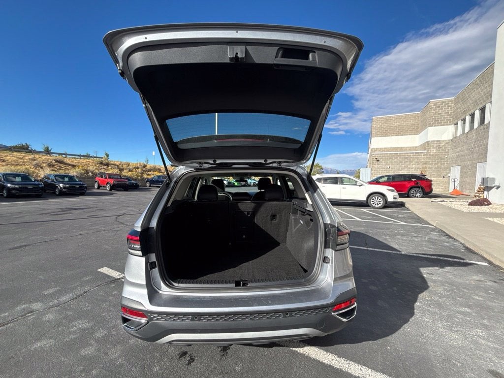 2025 Volkswagen Taos SE