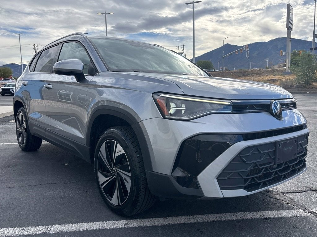 2025 Volkswagen Taos SE