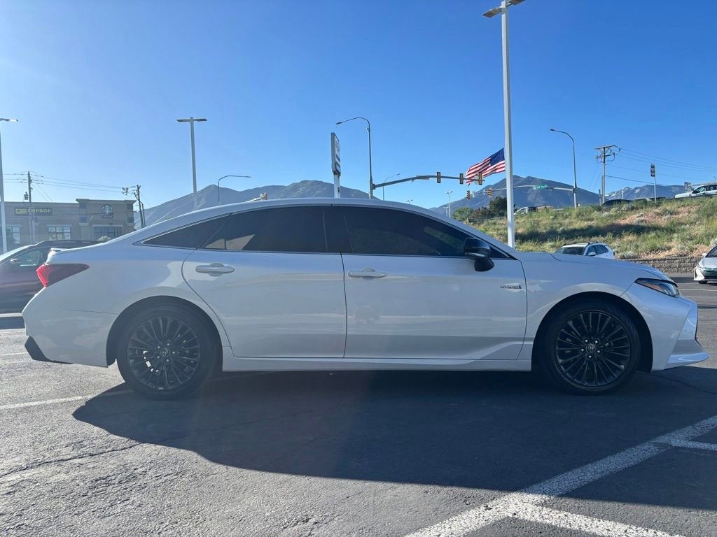 2019 Toyota Avalon Hybrid Limited