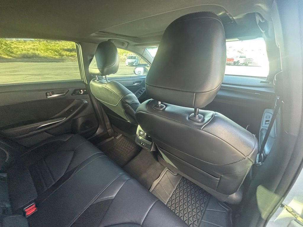 2019 Toyota Avalon Hybrid Limited