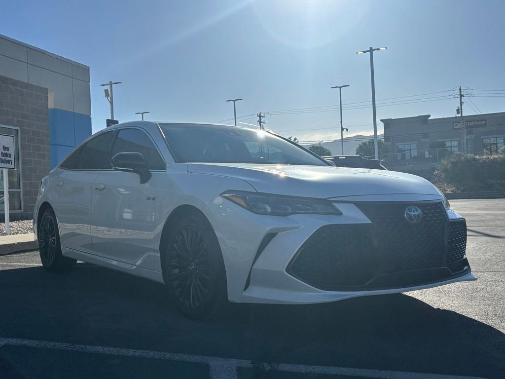2019 Toyota Avalon Hybrid Limited