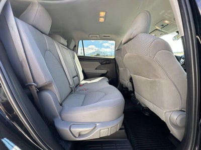 2024 Toyota Highlander LE