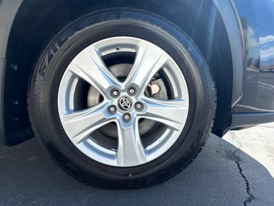 2024 Toyota Highlander LE