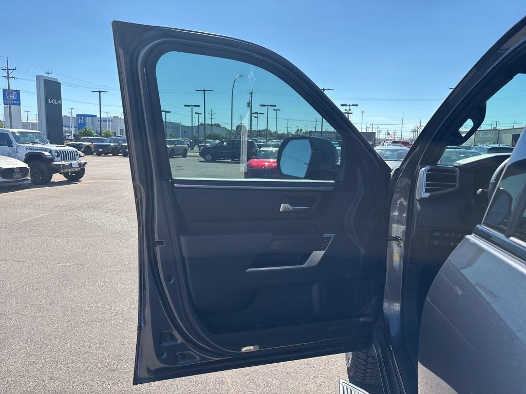 2023 Toyota Tundra 4WD Platinum