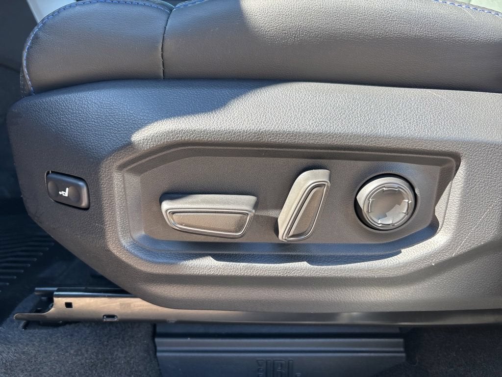 2023 Toyota Tundra 4WD Platinum