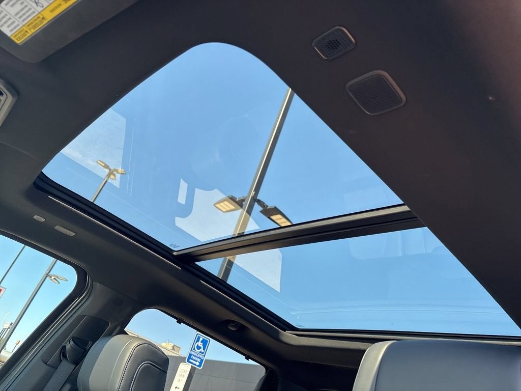 2023 Toyota Tundra 4WD Platinum