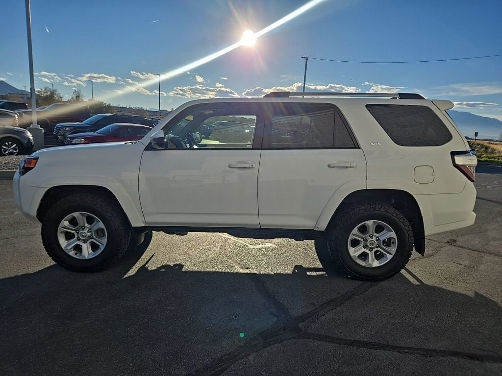 2022 Toyota 4Runner SR5