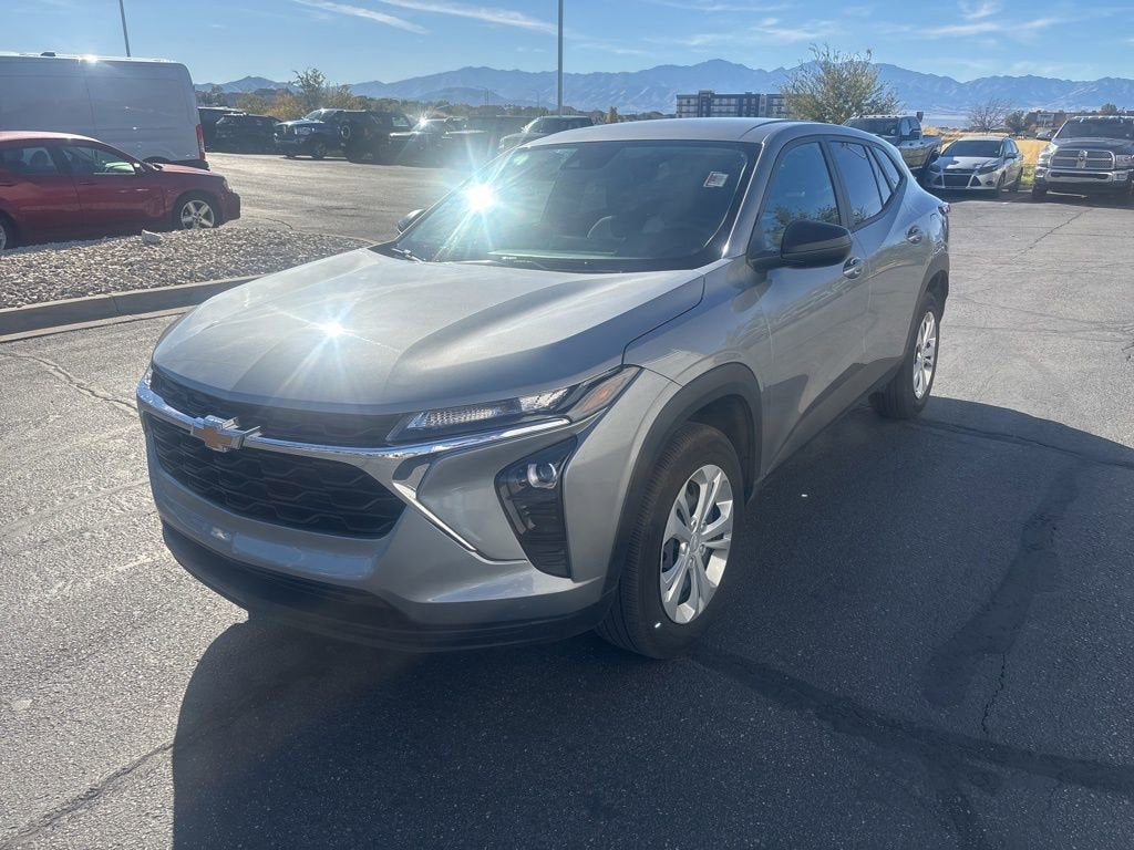 2025 Chevrolet Trax LS