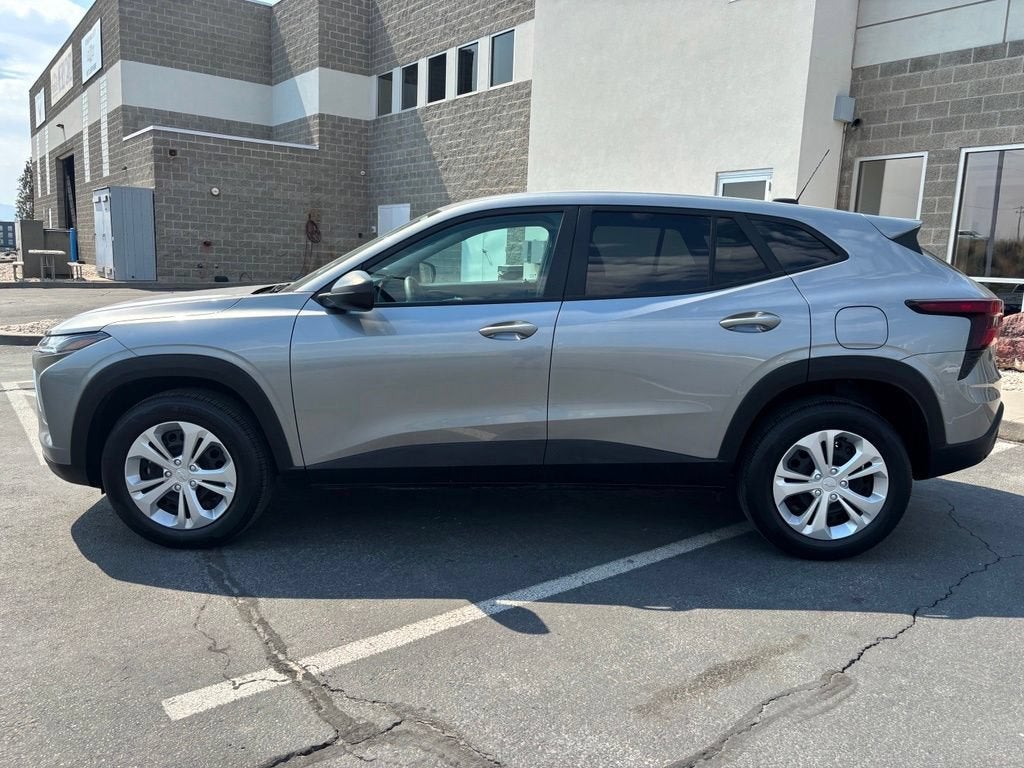 2025 Chevrolet Trax LS