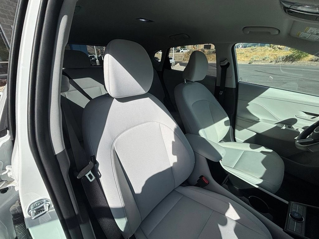 2025 Hyundai Kona Electric SEL