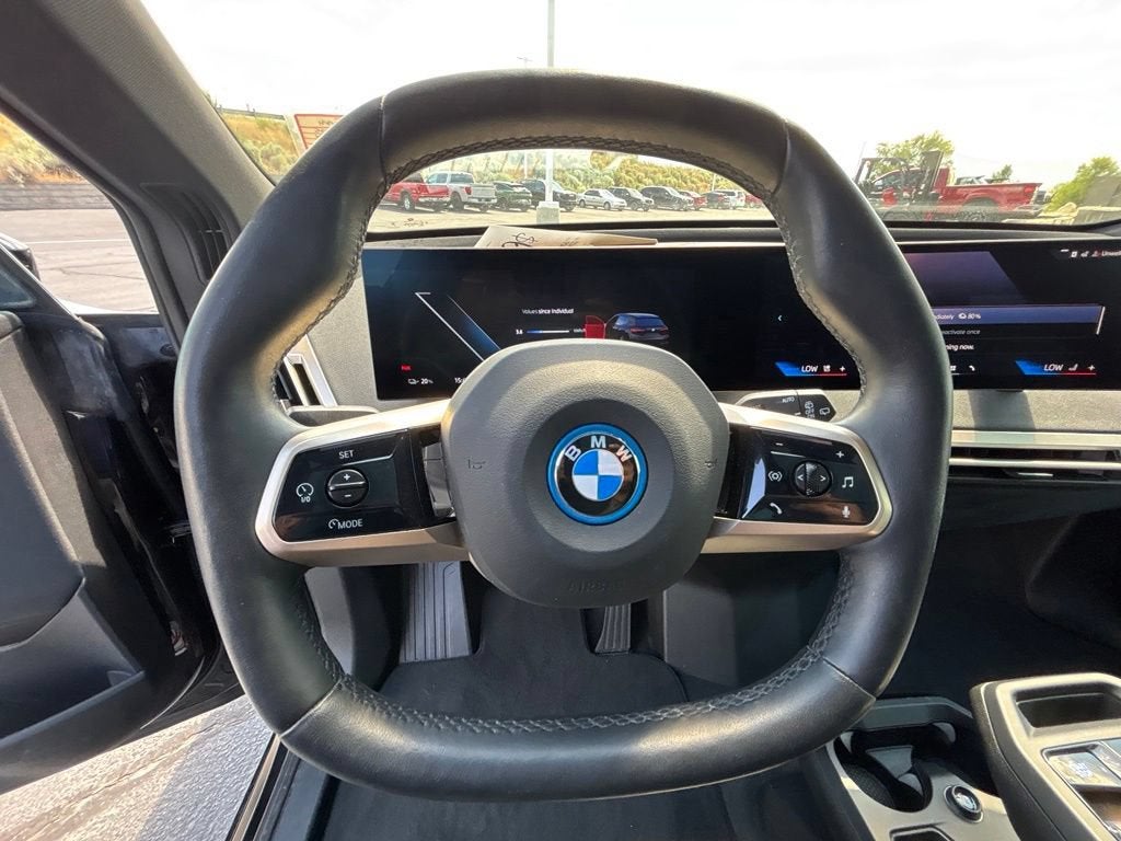 2025 BMW iX xDrive50
