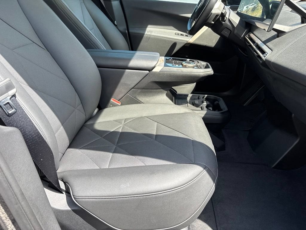 2025 BMW iX xDrive50