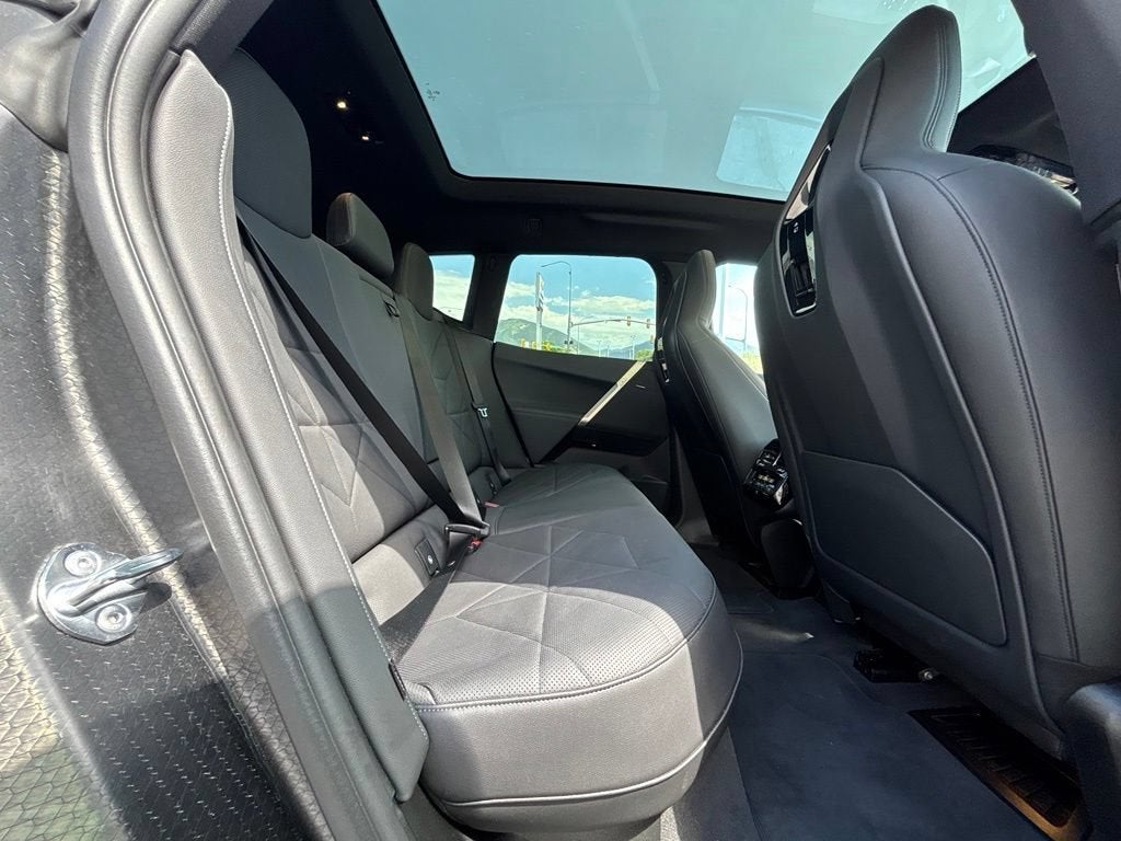 2025 BMW iX xDrive50