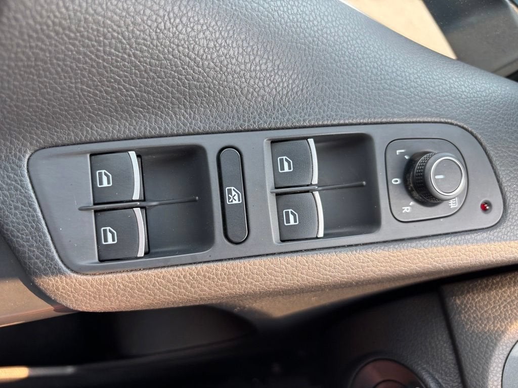 2017 Volkswagen Tiguan 2.0T Wolfsburg Edition
